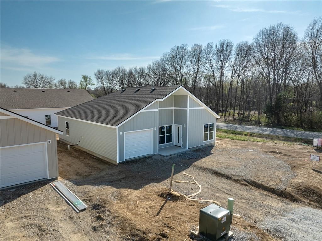 1505 Ashton Way — photo 16