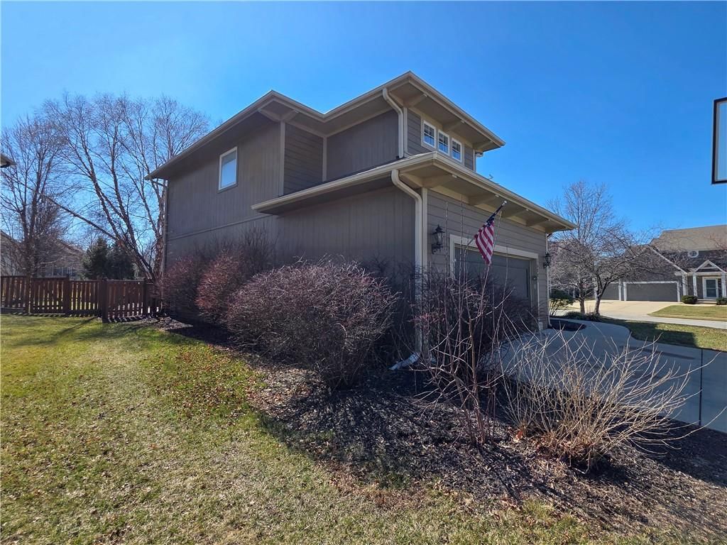 16885 W 161st Terrace — photo 3