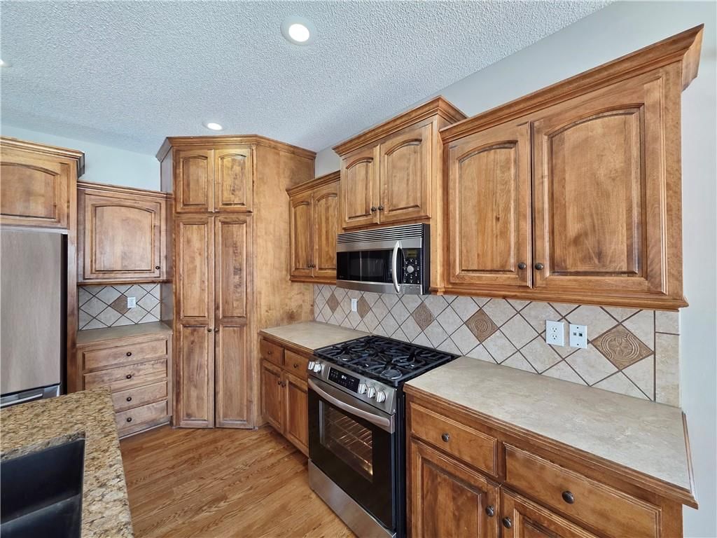 16885 W 161st Terrace — photo 38