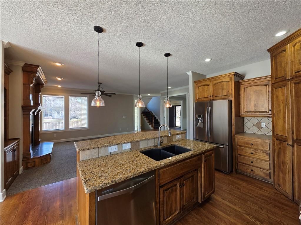 16885 W 161st Terrace — photo 39