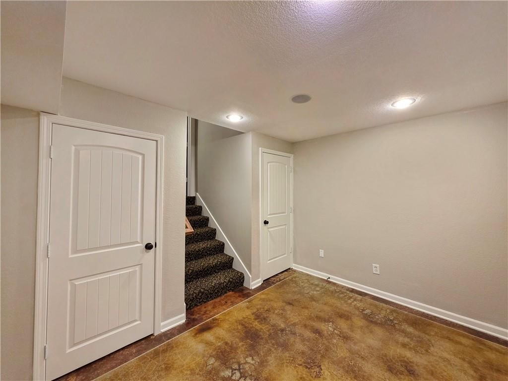16885 W 161st Terrace — photo 50