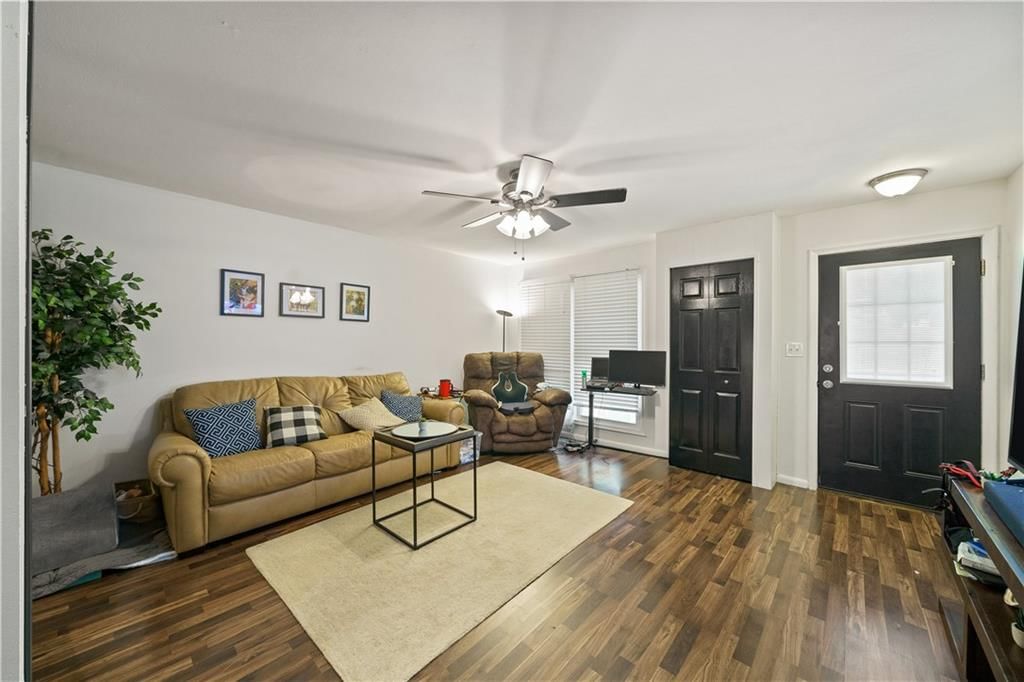 6521 W 49th Street — photo 3