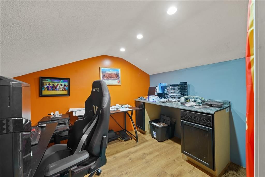 6521 W 49th Street — photo 10