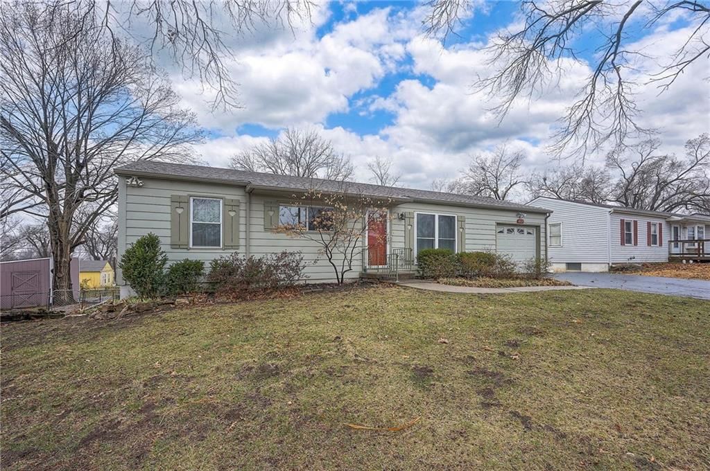 8539 Barnett Avenue — photo 2
