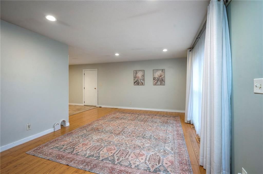 8539 Barnett Avenue — photo 5