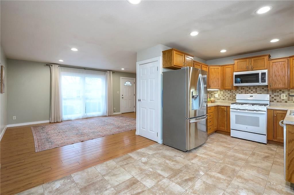 8539 Barnett Avenue — photo 9