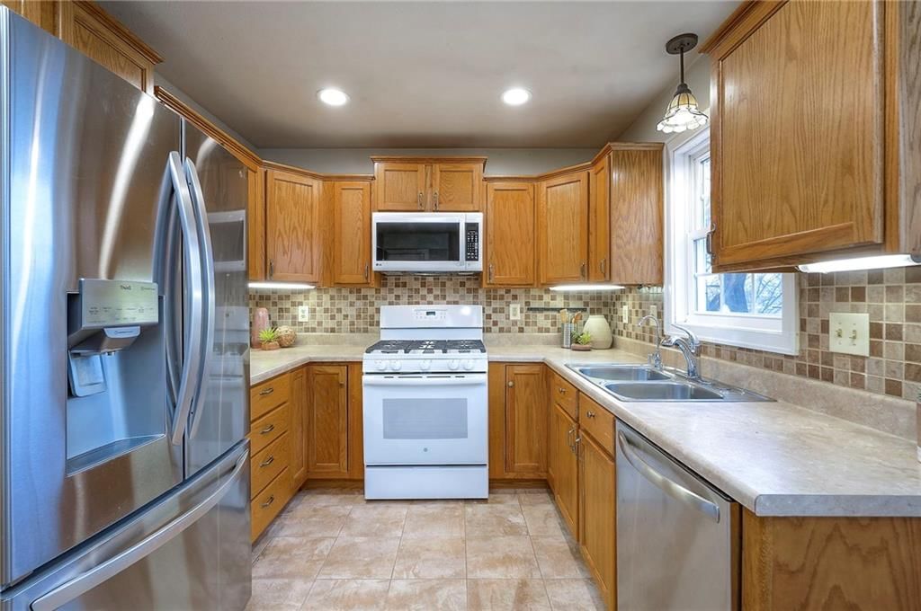 8539 Barnett Avenue — photo 11