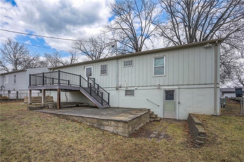 8539 Barnett Avenue — photo 22