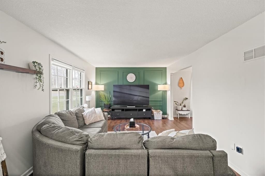 9105 England Street — photo 5
