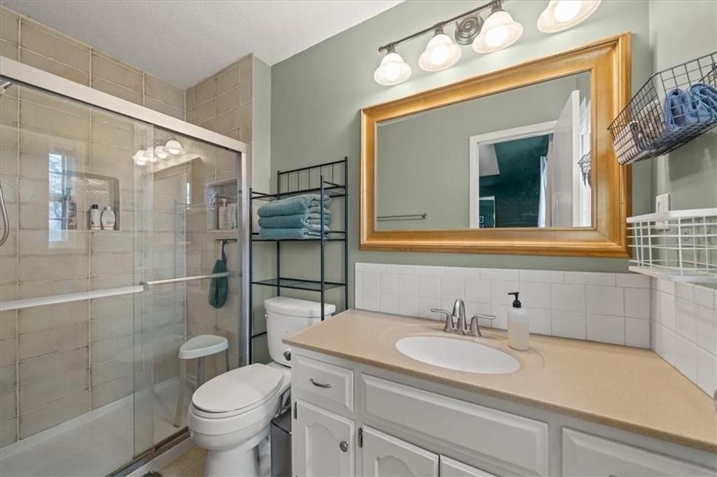9105 England Street — photo 16