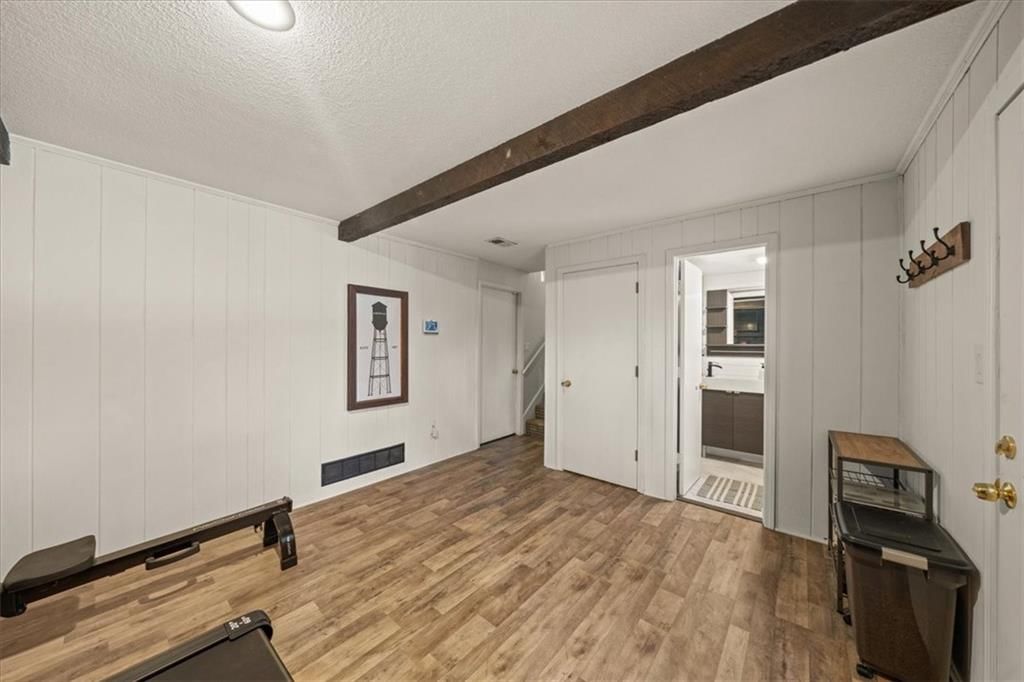 9105 England Street — photo 23