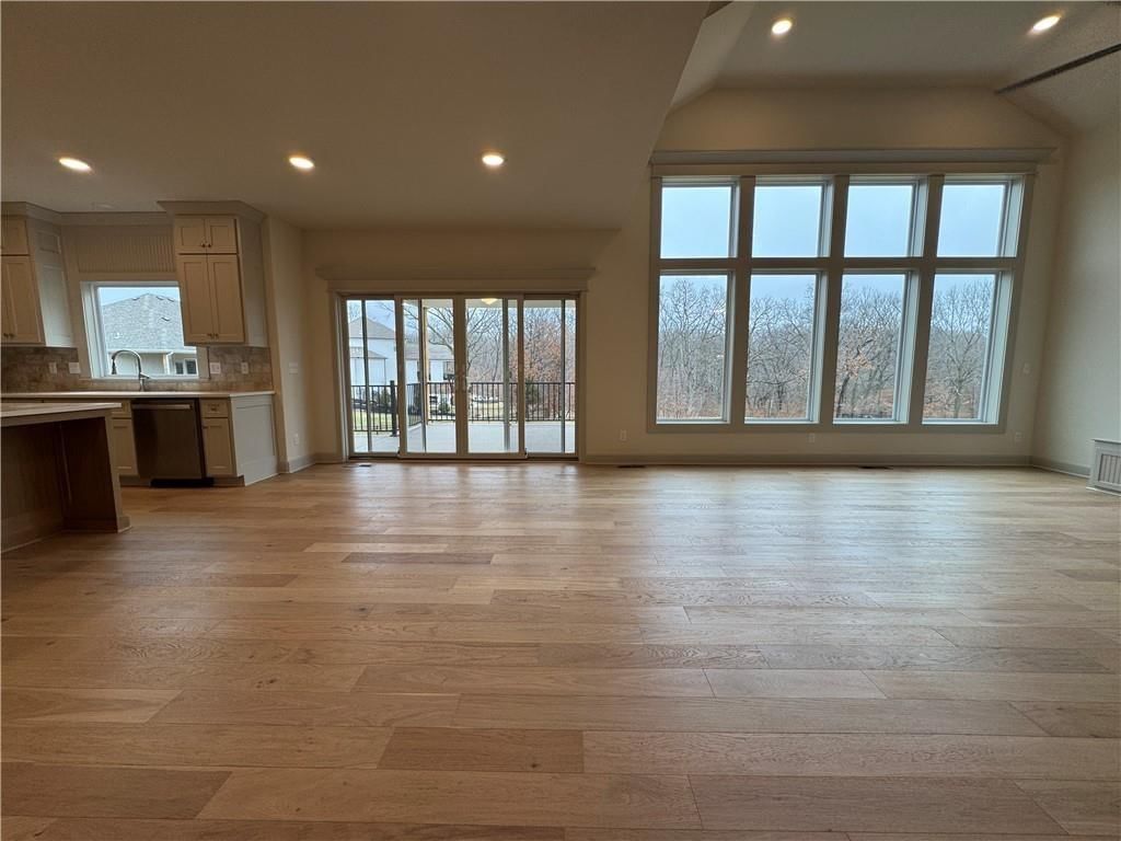 5812 NW Black Oak Court — photo 15