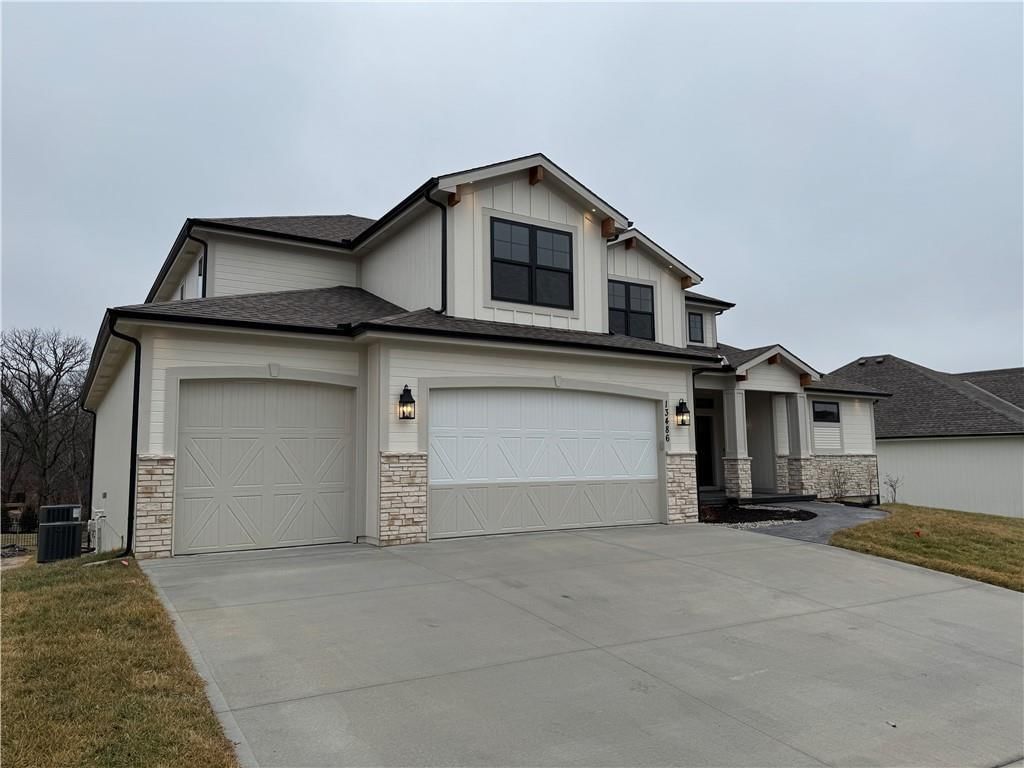 5812 NW Black Oak Court — photo 35