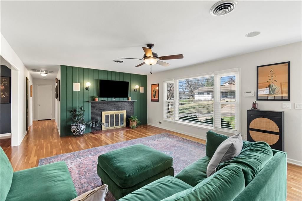 3929 NE Indianola Drive — photo 2