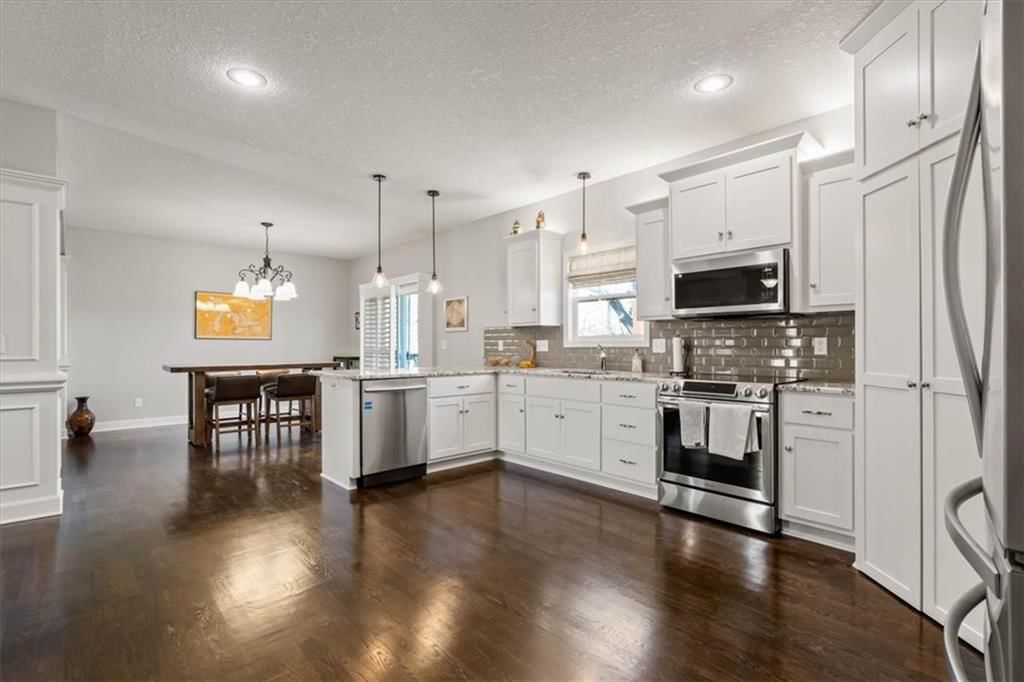 5037 NW Timberline Drive — photo 16