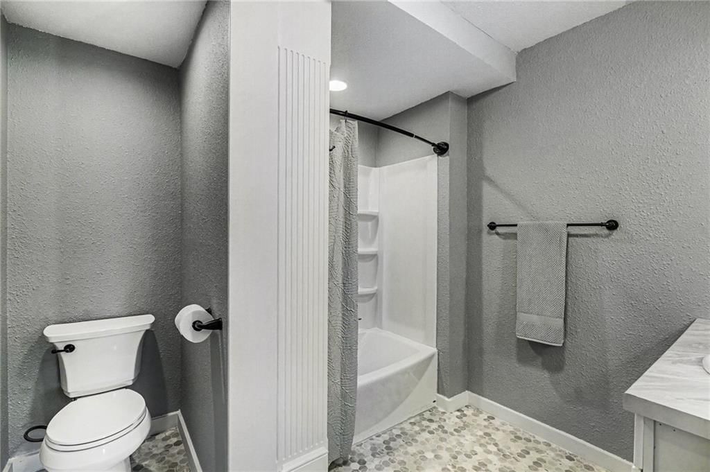 1808 Bellevue Street — photo 12