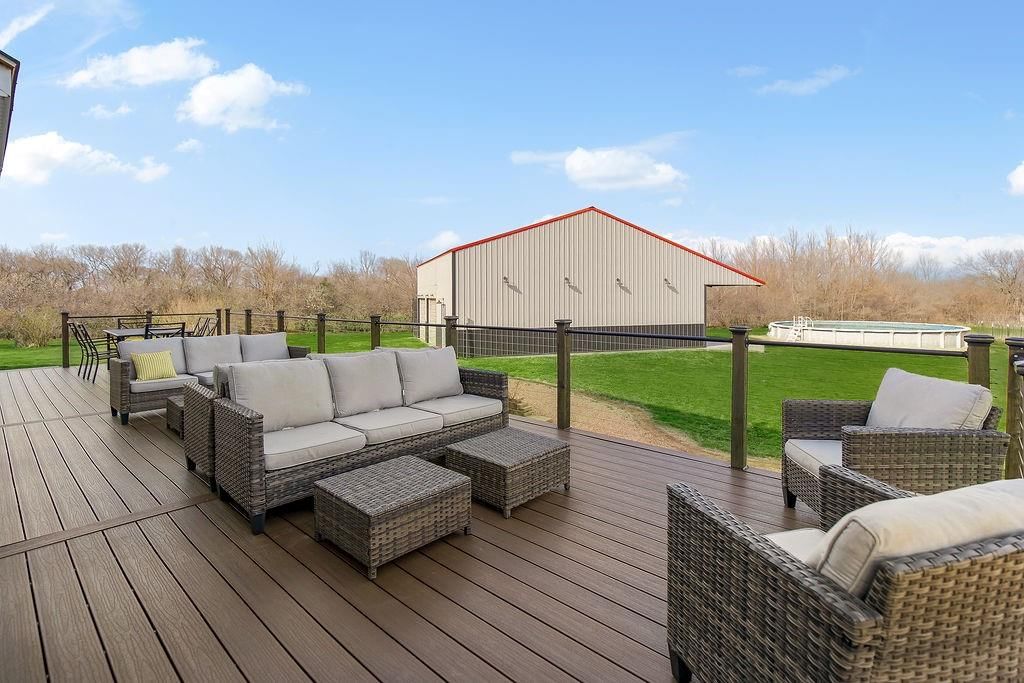 992 E 750 Road — photo 37