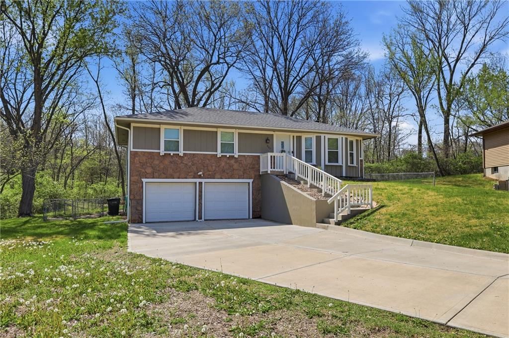 907 Josela Court — photo 3