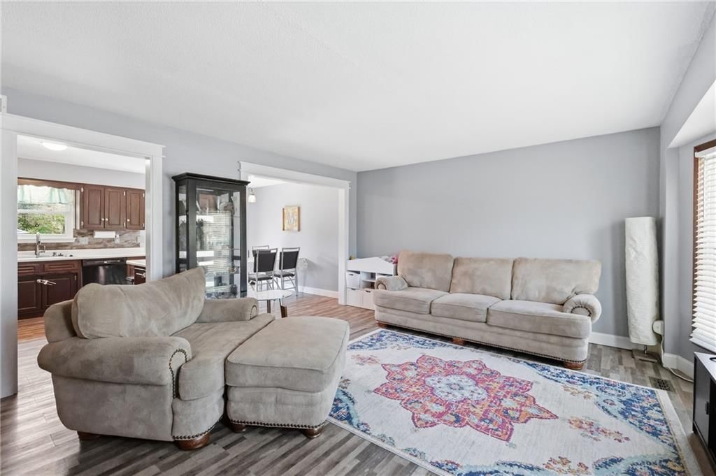 907 Josela Court — photo 4