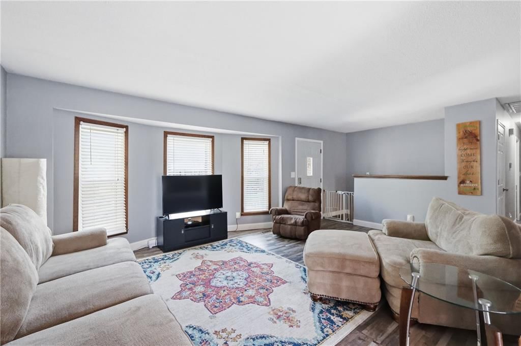 907 Josela Court — photo 6