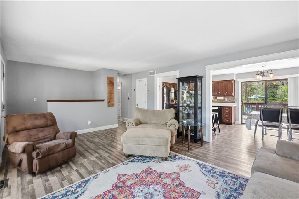 907 Josela Court — photo 7