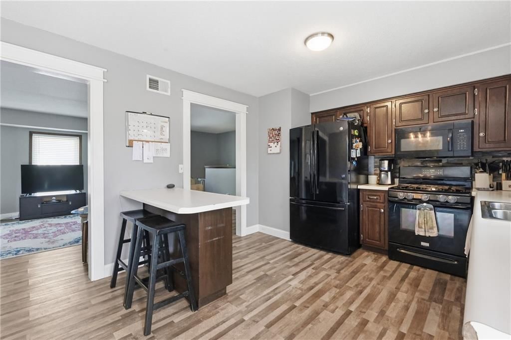 907 Josela Court — photo 8