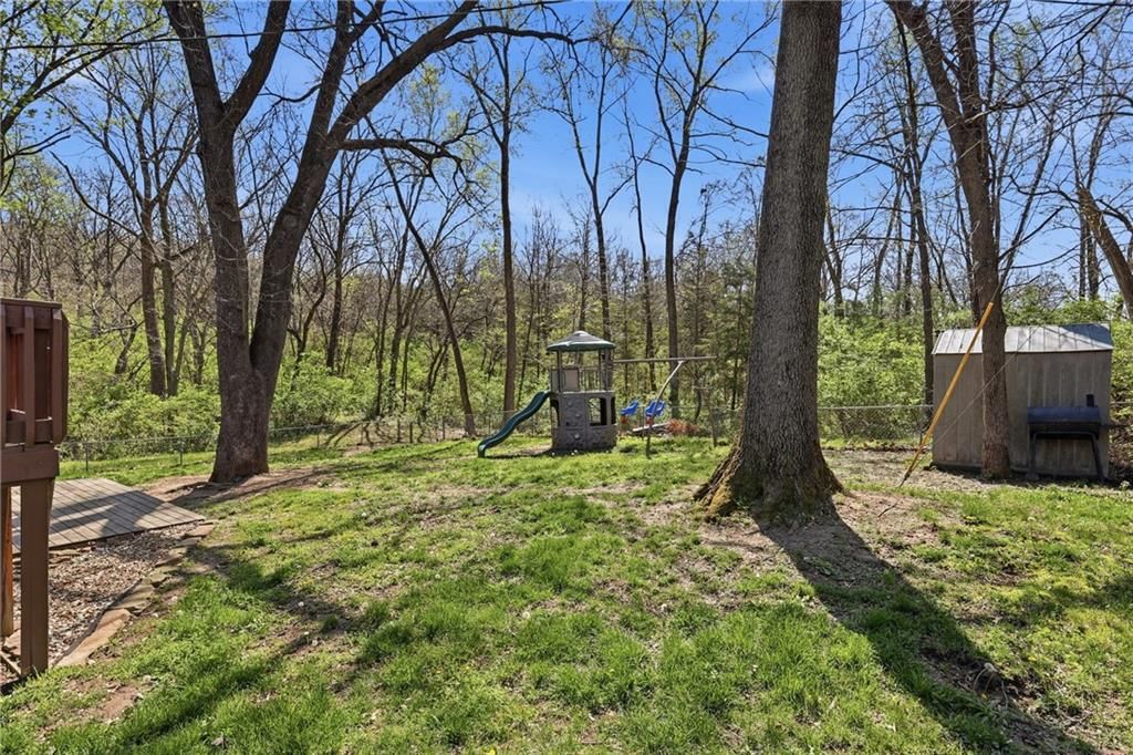 907 Josela Court — photo 28