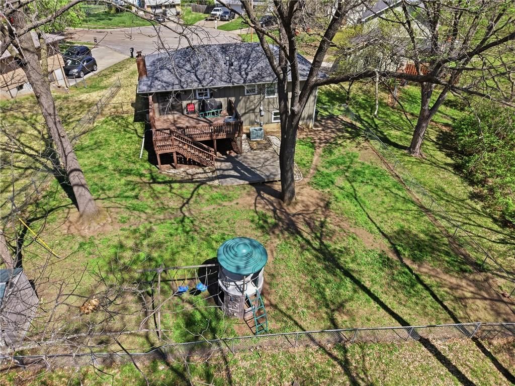 907 Josela Court — photo 33