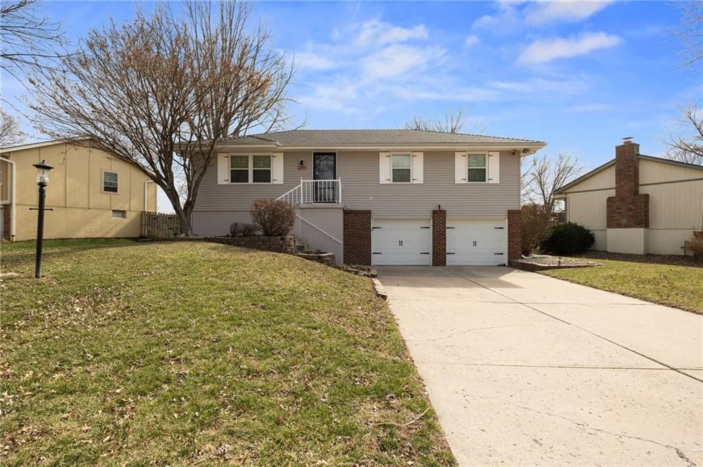 1923 SW 5TH Street, Lee's Summit, MO