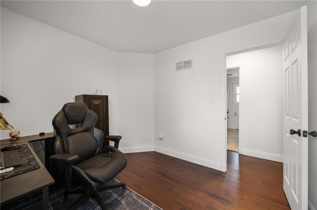 1923 SW 5TH Street — photo 7