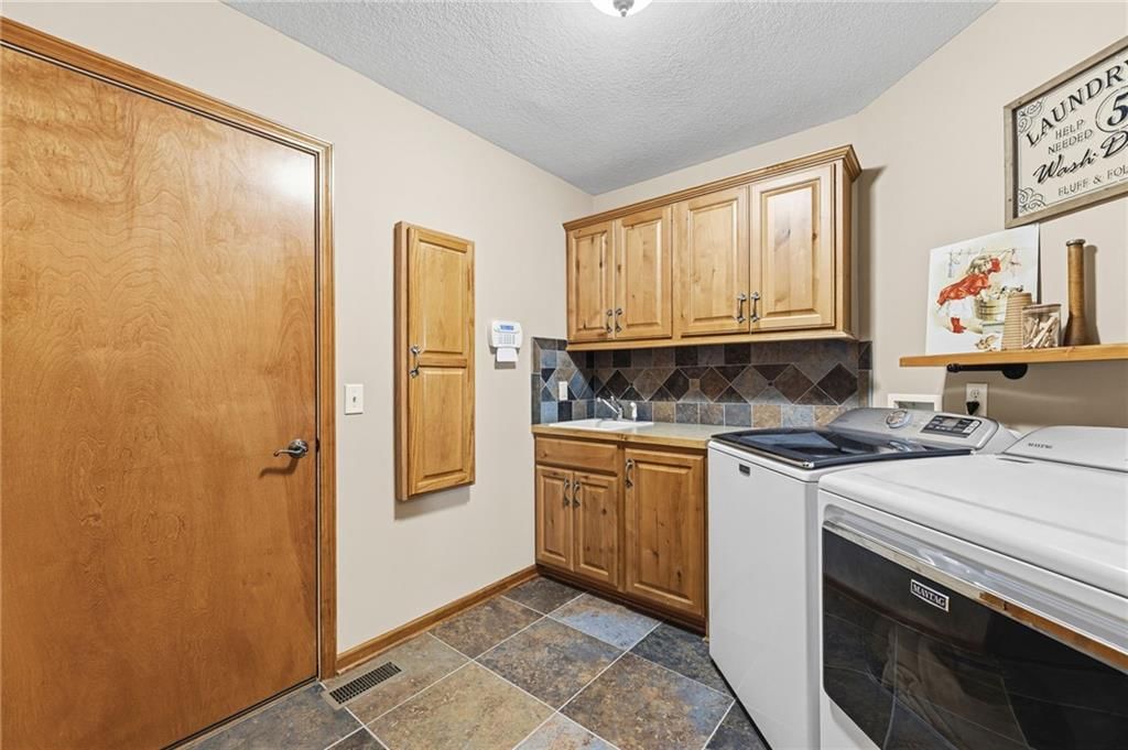 556 N 775th Road — photo 35
