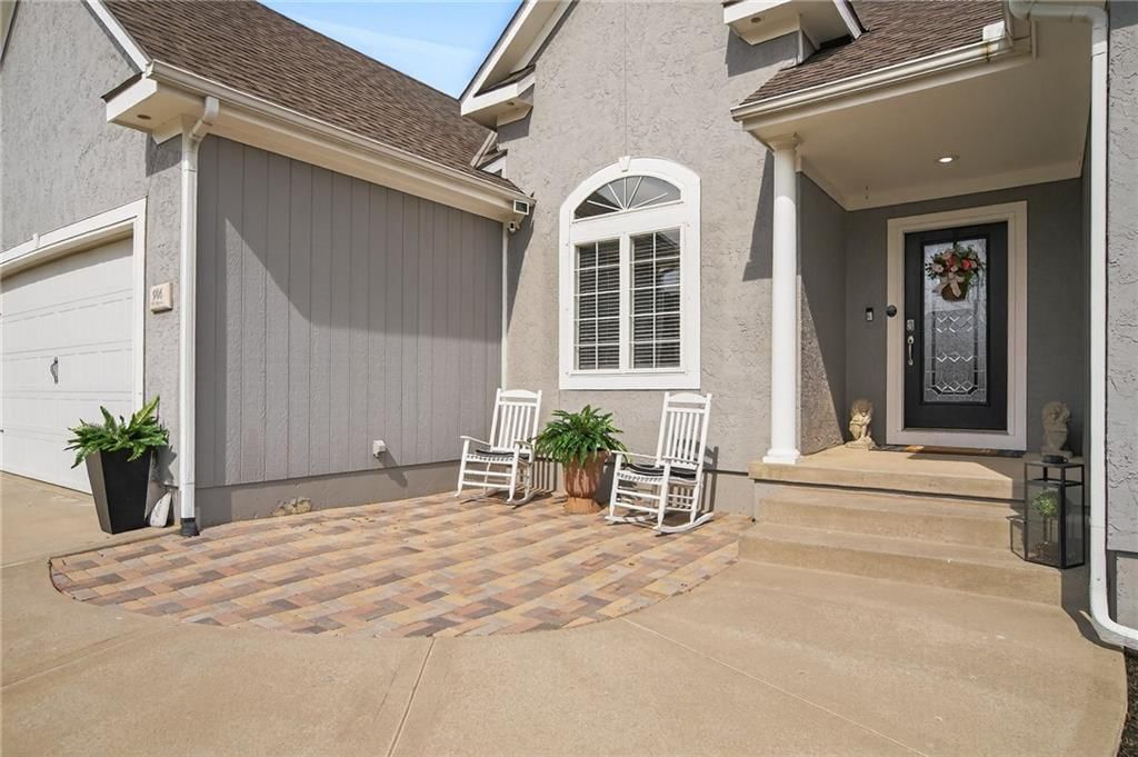 906 NW Magnolia Lane — photo 3