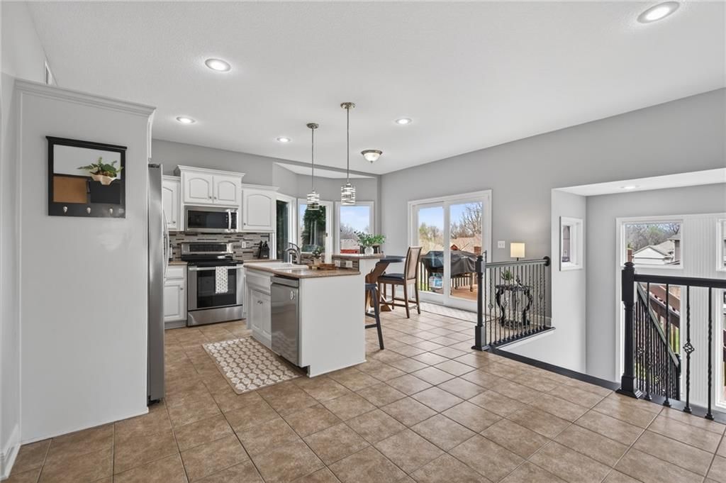 906 NW Magnolia Lane — photo 18