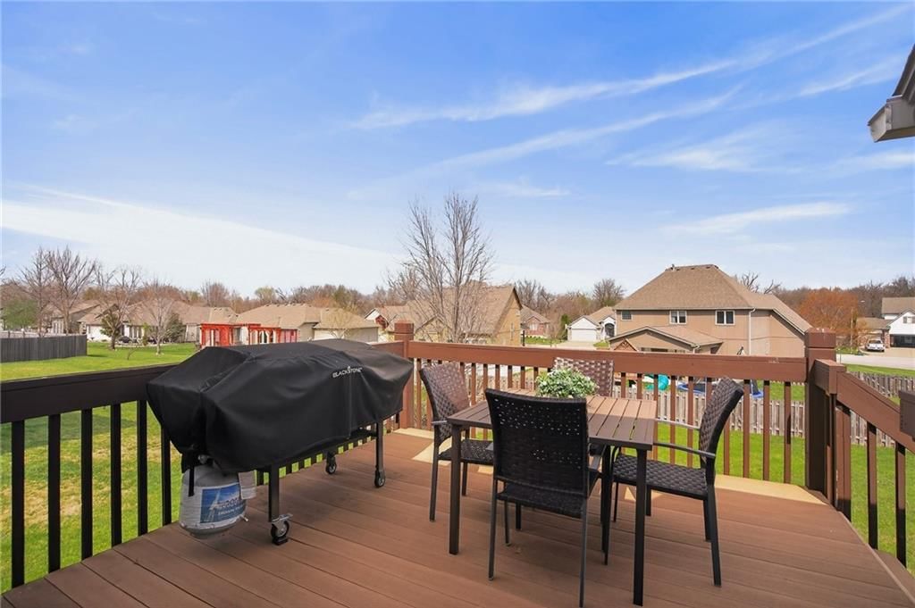906 NW Magnolia Lane — photo 43