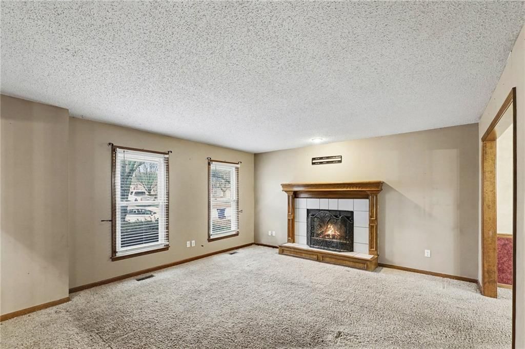 17340 W 155th Terrace — photo 3