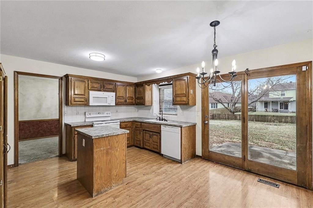 17340 W 155th Terrace — photo 6