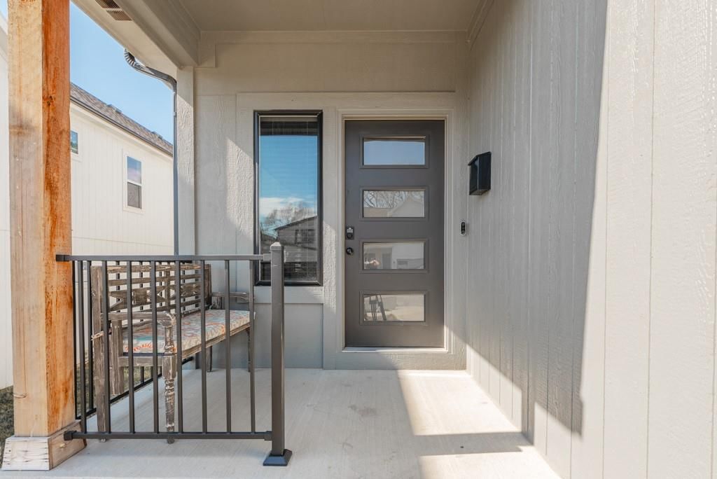4436 TRACY Avenue — photo 4
