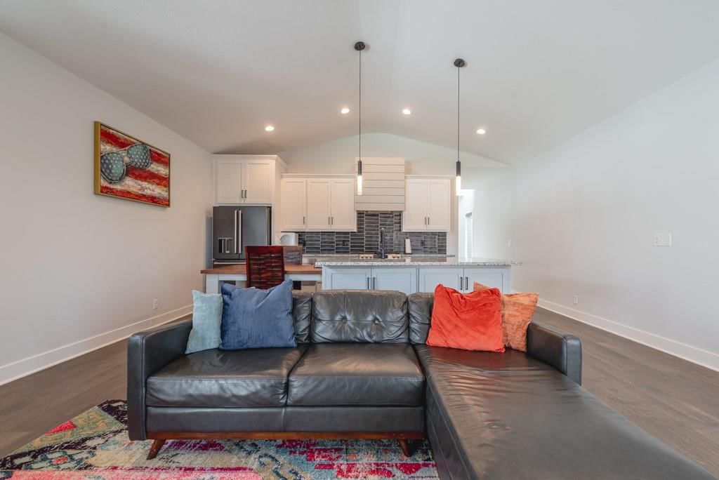 4436 TRACY Avenue — photo 19