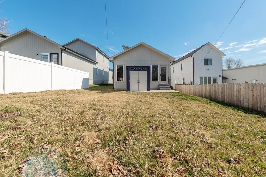 4436 TRACY Avenue — photo 34