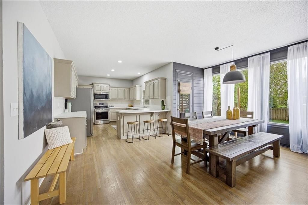 4439 Meadow View Drive — photo 10