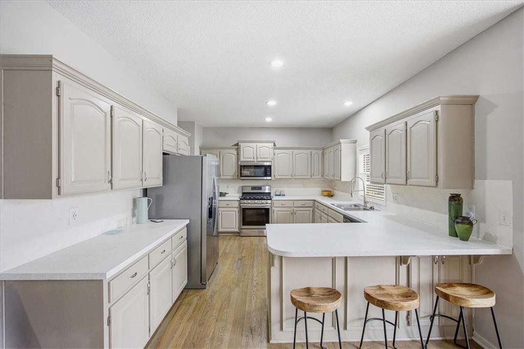4439 Meadow View Drive — photo 11