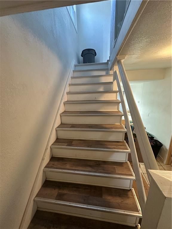 2323 JACKSON Avenue — photo 10