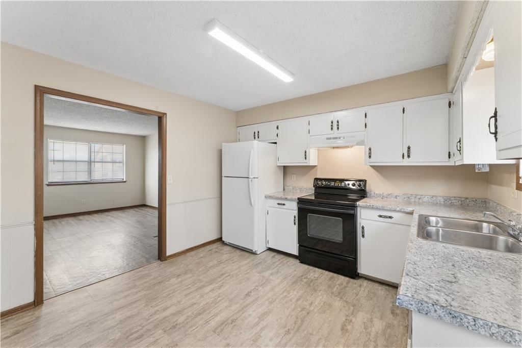 113-115 Brookridge Drive — photo 9