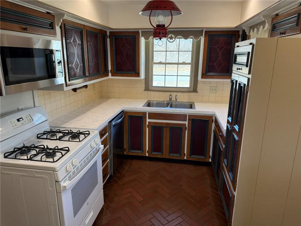 11703 E 48th Street — photo 11