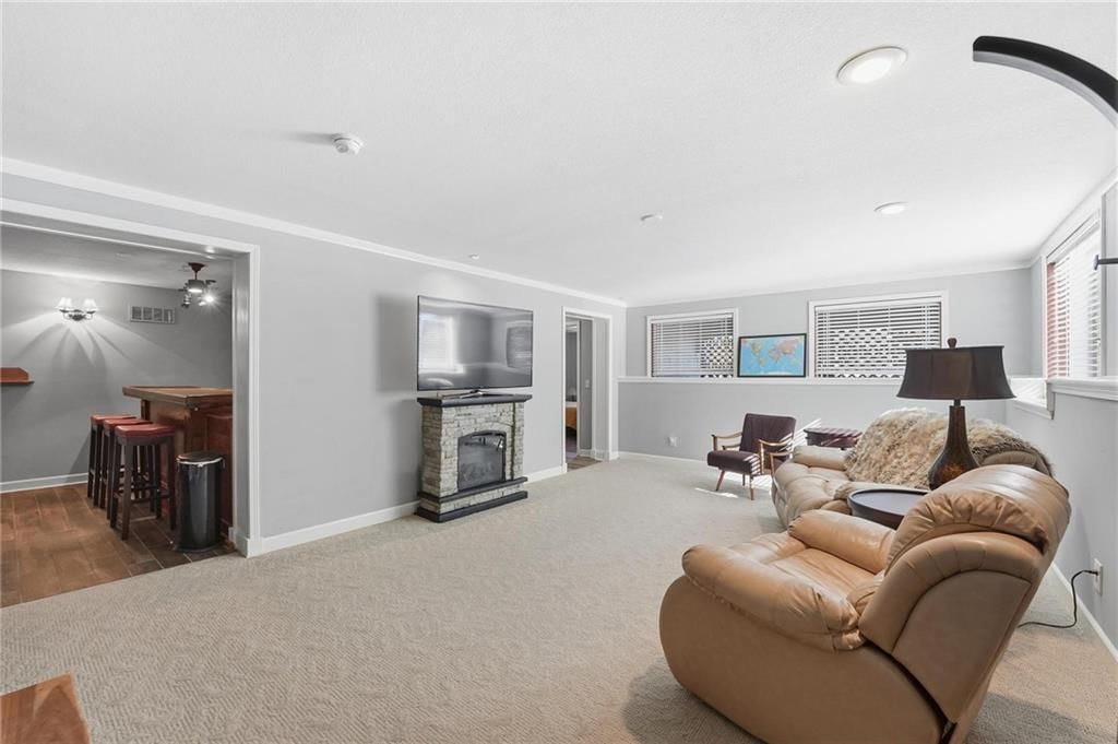1363 Brompton Lane — photo 31