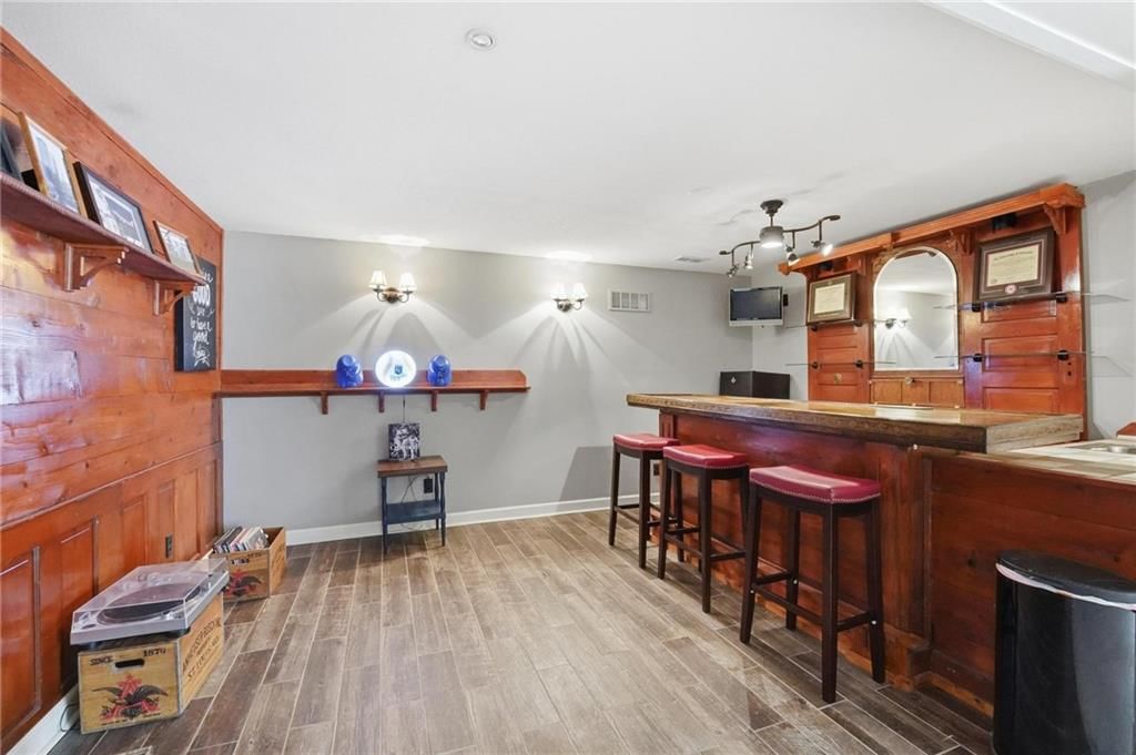 1363 Brompton Lane — photo 32