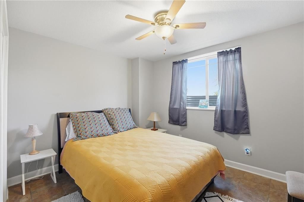 1363 Brompton Lane — photo 37