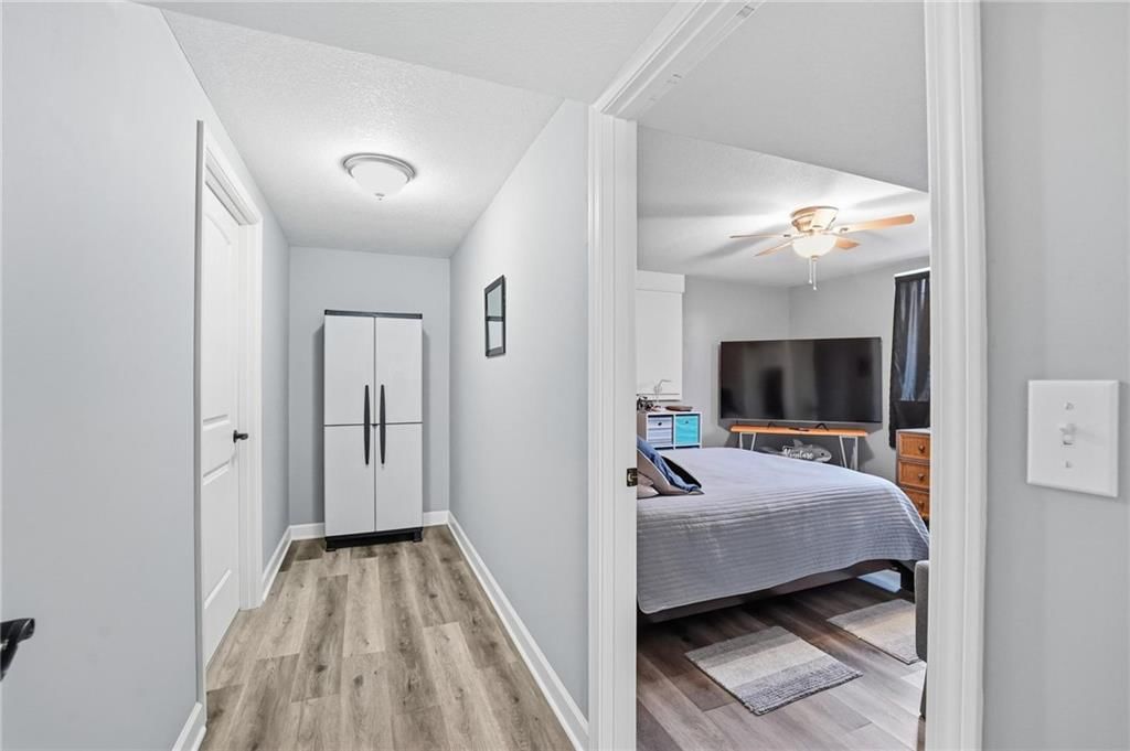 1363 Brompton Lane — photo 39