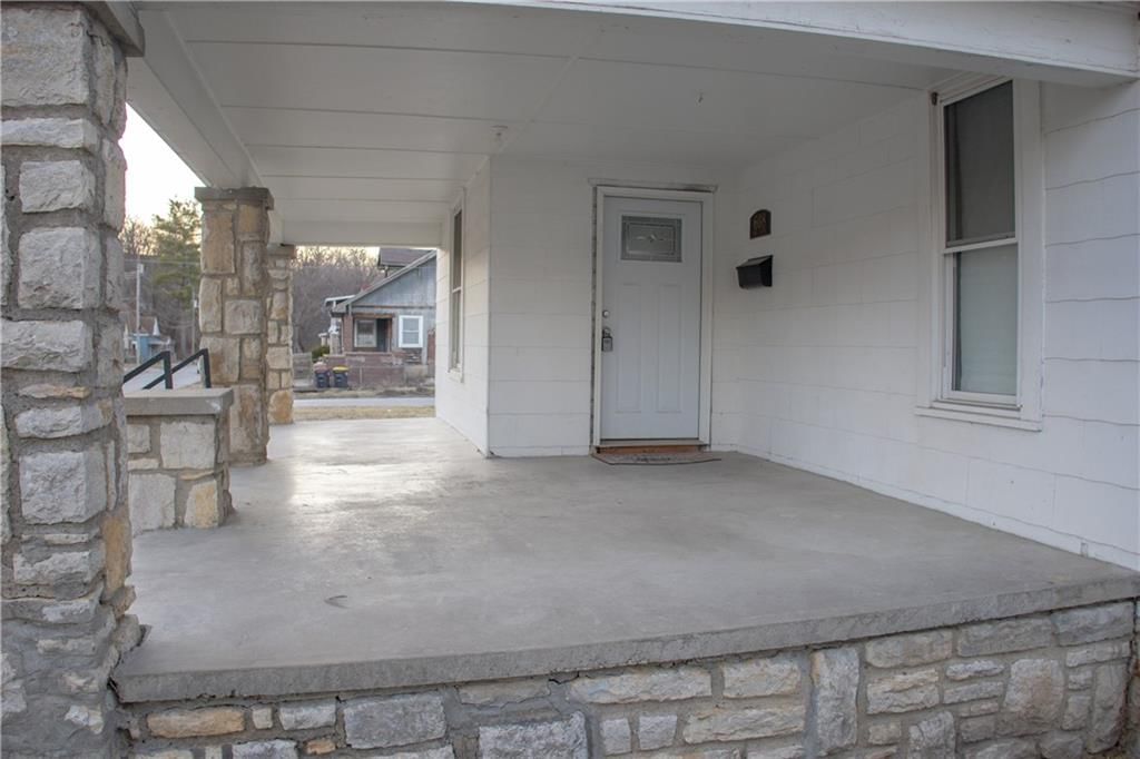 608 Park Avenue — photo 17