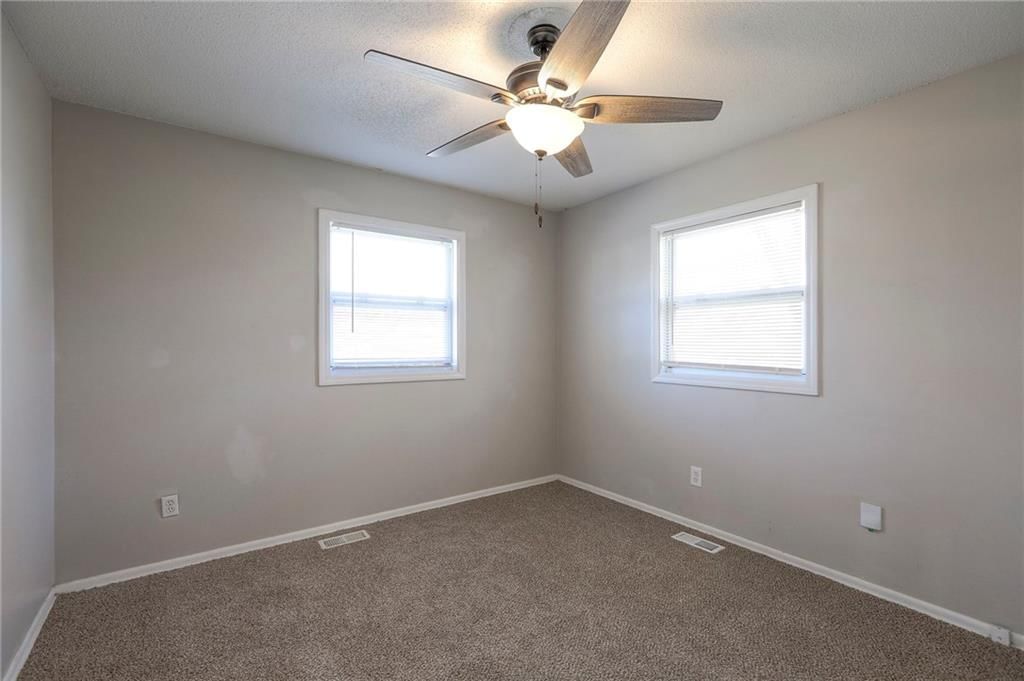 1715 Viking Drive — photo 8